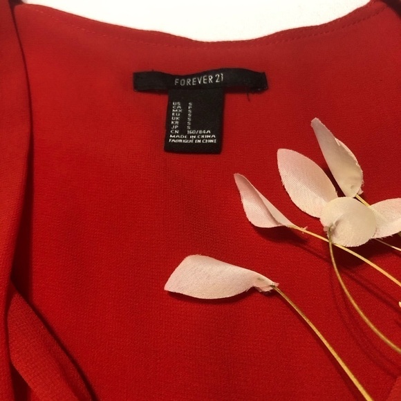 FOREVER 21 Faux Wrap Top - Picture 3 of 4